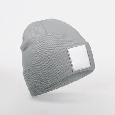 Mütze mit aufgesetztem Patch